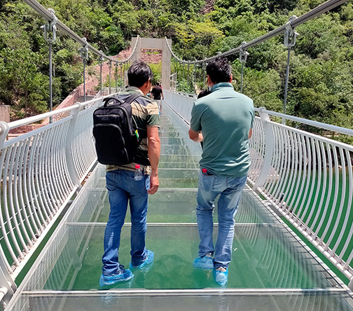 大型玻璃吊桥