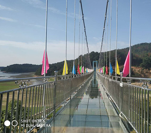 江西景区玻璃吊桥