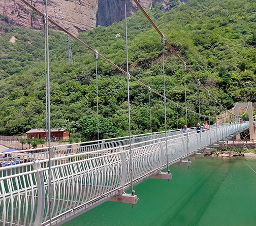 湖北观光玻璃吊桥