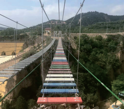 山东景区网红吊桥